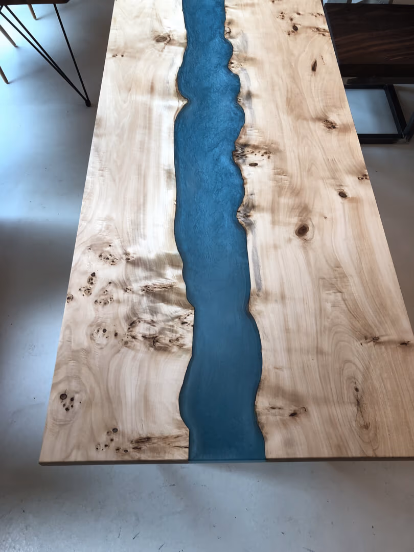 Charakter Esstische Charaktertische — Rivertable von BRETTArt Hamburg