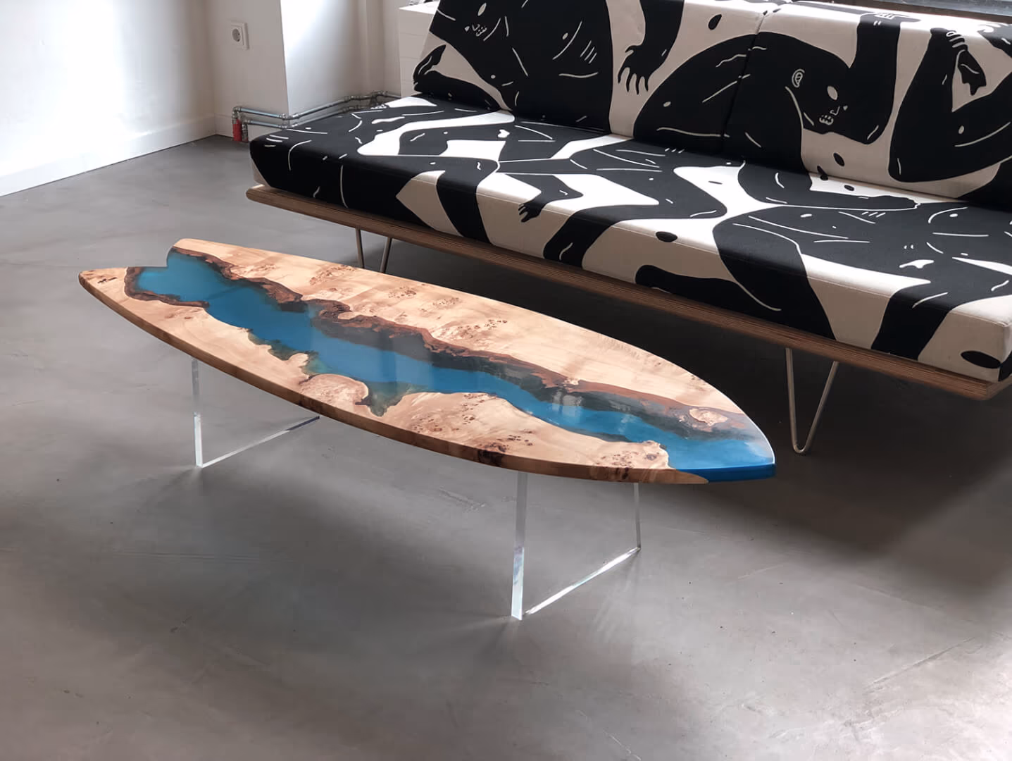Couchtisch Surfbrett Eichenholz Rustikal Riverblue — Couch- & Loungetische von BRETTArt Hamburg