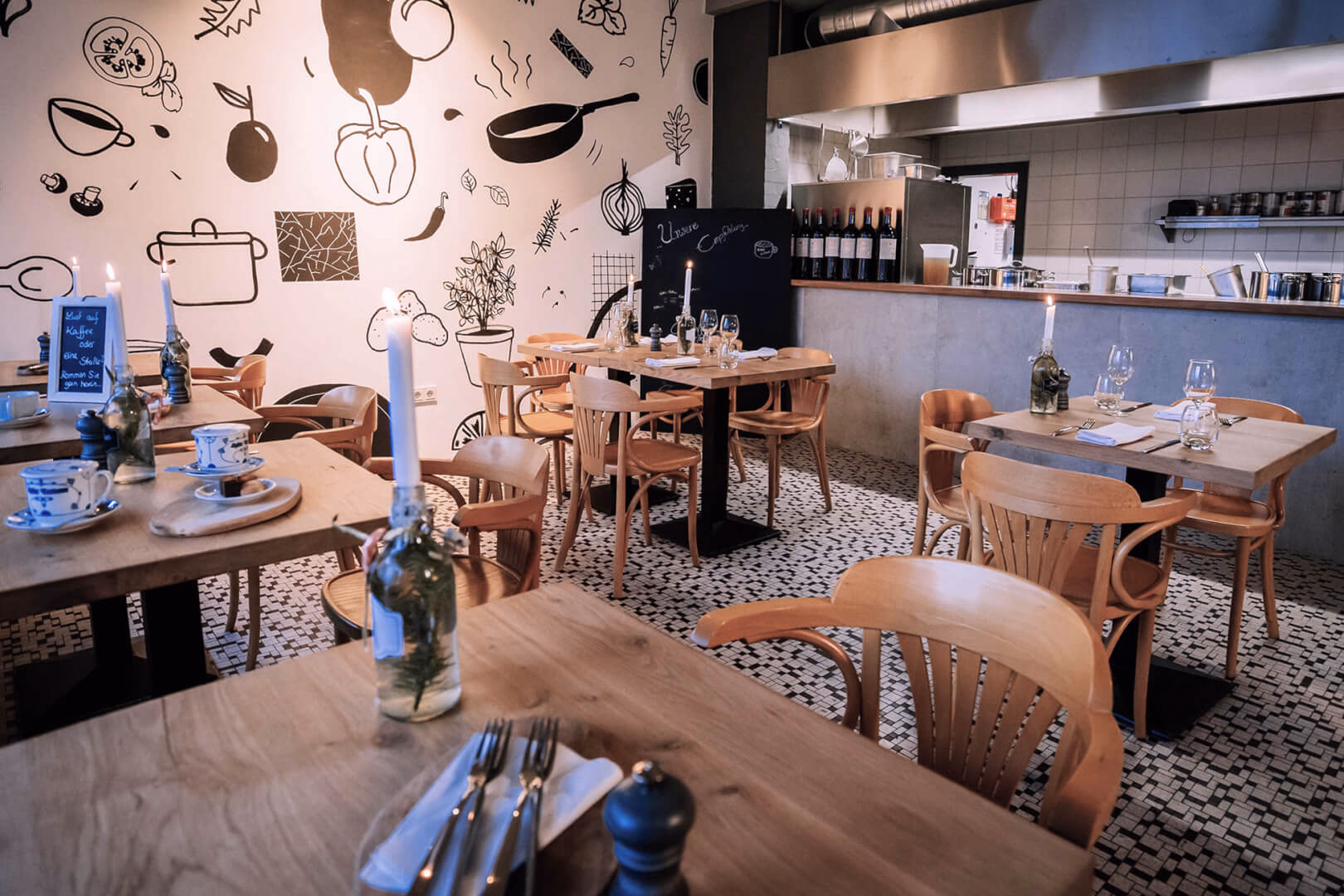 Massivholztische für Gastronomie, Bistro und Ladenbau — BRETTArt Hamburg