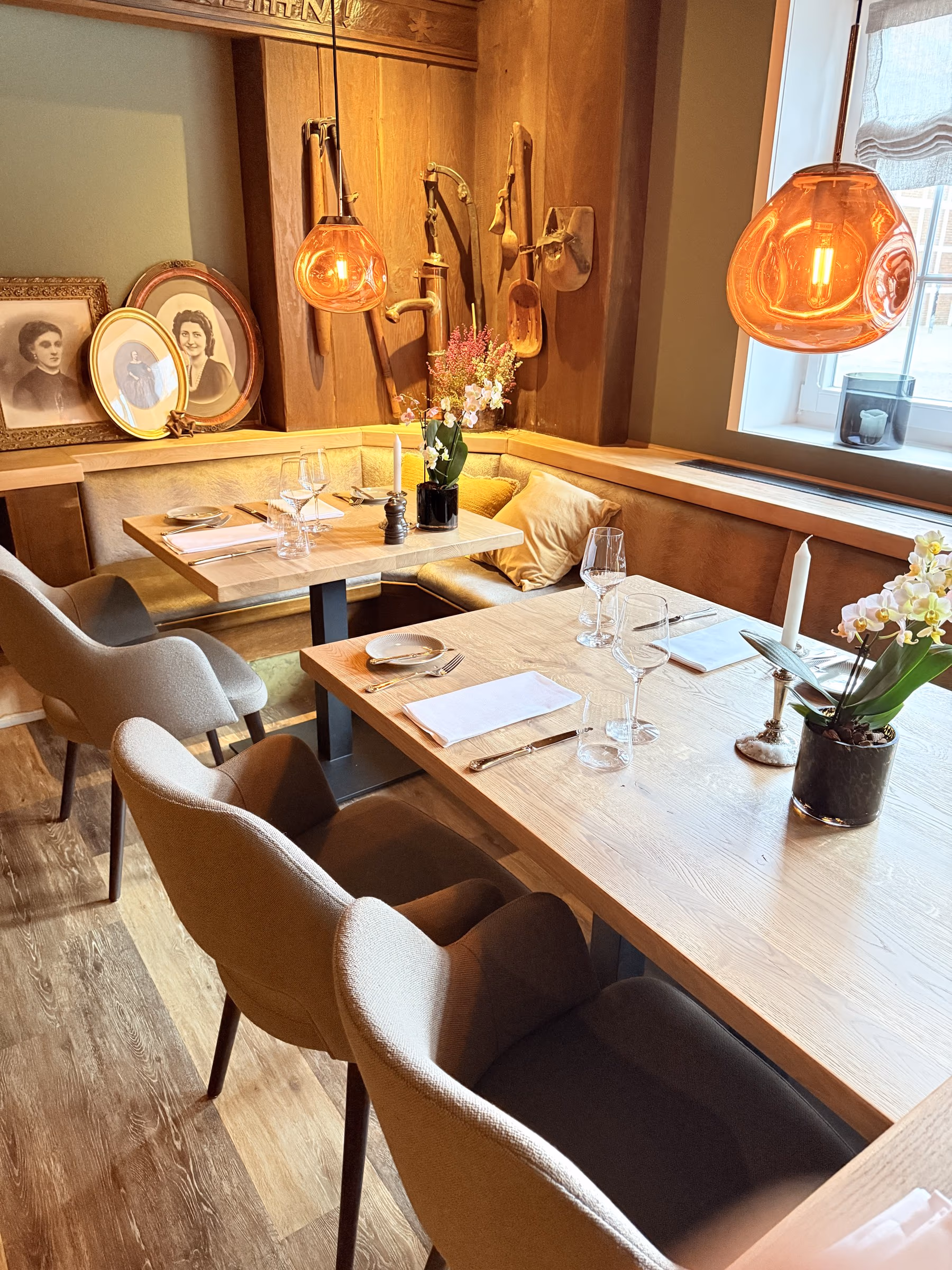 Gastro- & Bistrotische — Referenz 16 — Gastro- & Bistrotische von BRETTArt Hamburg