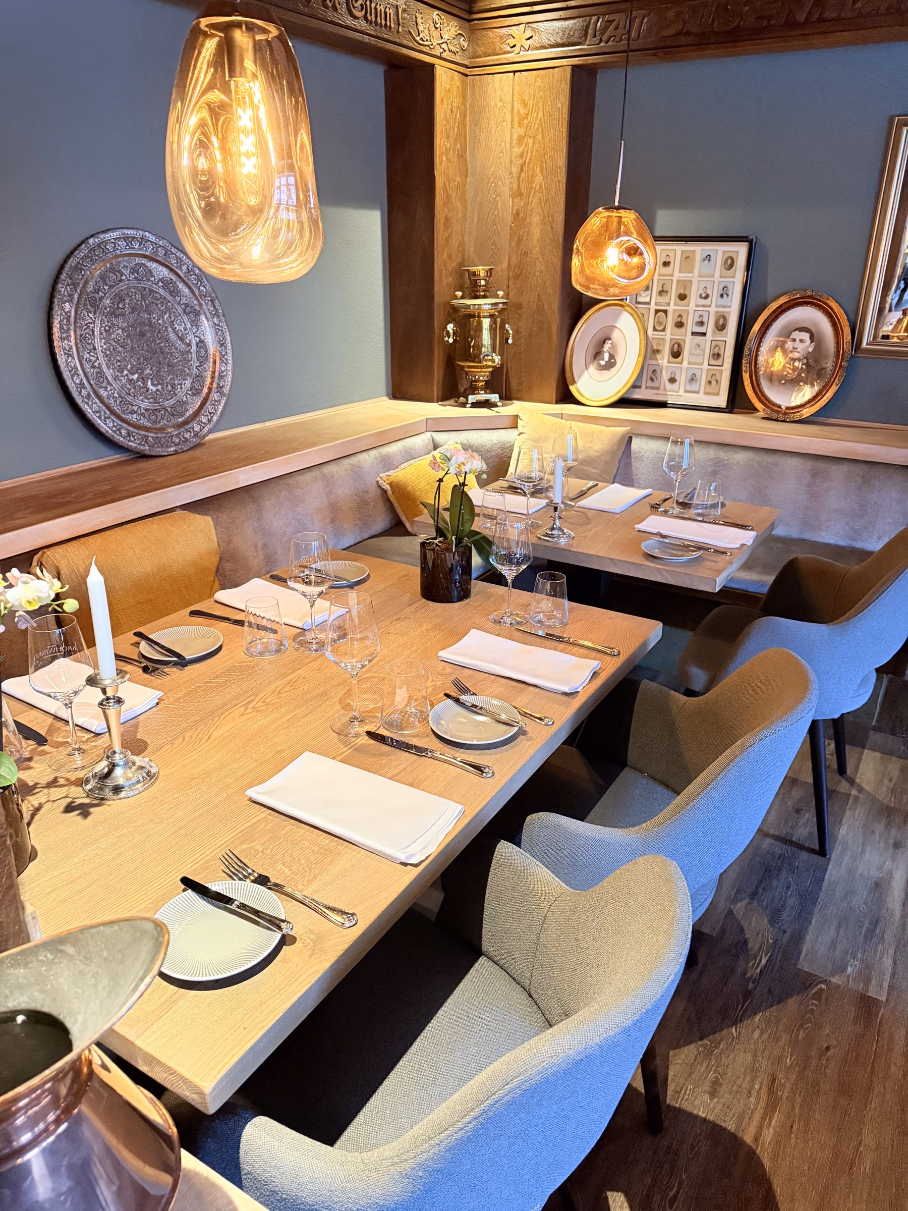 Gastro- & Bistrotische — Referenz 17 — Gastro- & Bistrotische von BRETTArt Hamburg