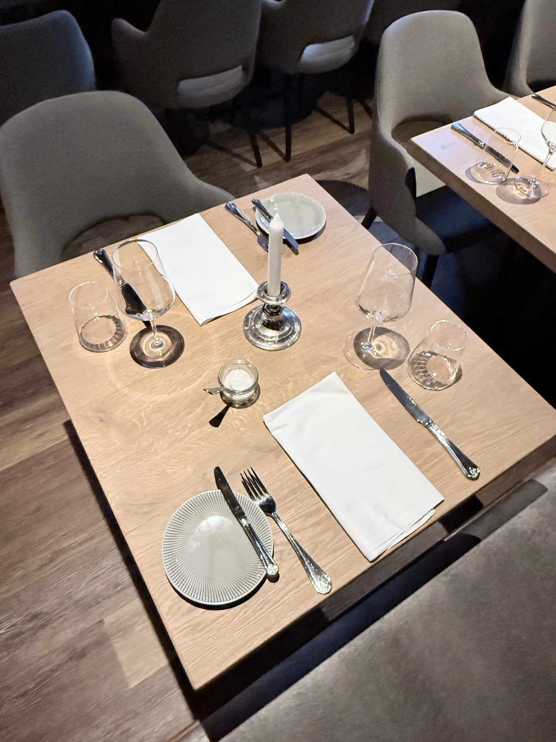 Gastro- & Bistrotische — Referenz 20 — Gastro- & Bistrotische von BRETTArt Hamburg