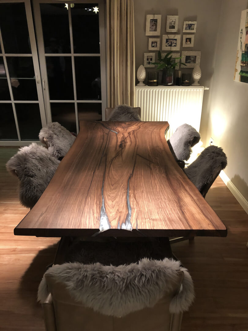 Tisch Unikat aus einem Stück | unikater Holztisch
